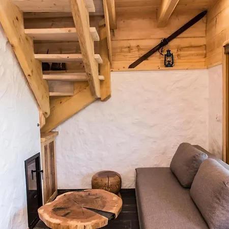 Tatrahytte Domek W Gorach Hébergement de vacances